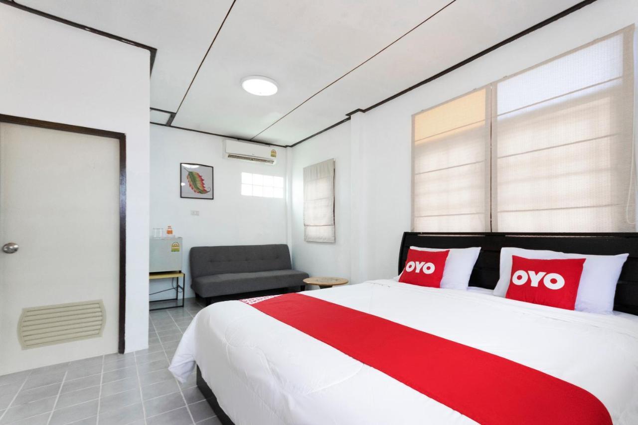 Oyo 1154 Naiyang House Hotel Nai Yang Beach Buitenkant foto