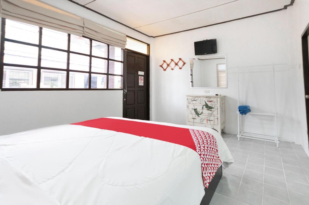 Oyo 1154 Naiyang House Hotel Nai Yang Beach Buitenkant foto