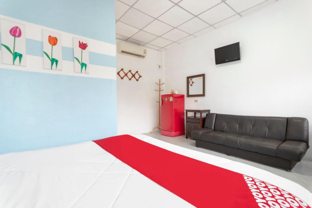 Oyo 1154 Naiyang House Hotel Nai Yang Beach Buitenkant foto